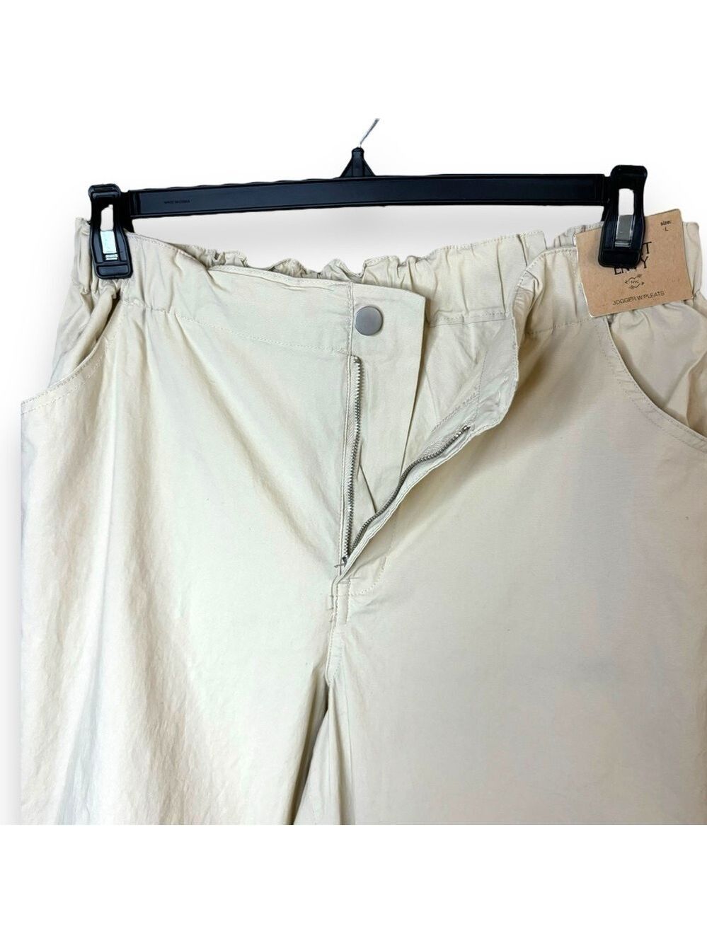NWT Sweet Envy Beige Lightweight Pleated Joggers - Large - Picture 4 of 10